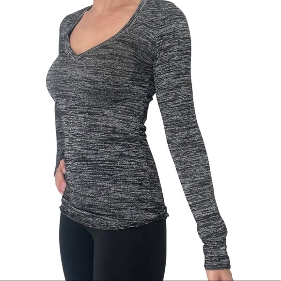 Wilfred Sweaters - Wilfred Free Sweaters | Slit in the back | Black/Gray